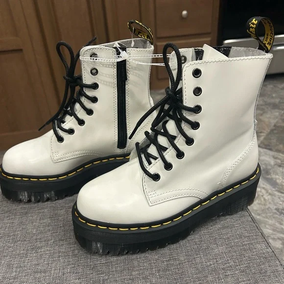 Dr. Martens Jadon Women Size 6 White Smooth Leather Platform Boots NEW Mens 5 - Picture 1 of 5
